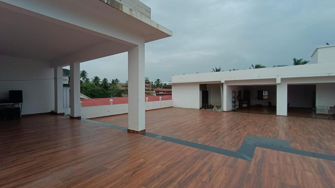 Fabexpress Neo Calangute Beach Resort Bagian luar foto