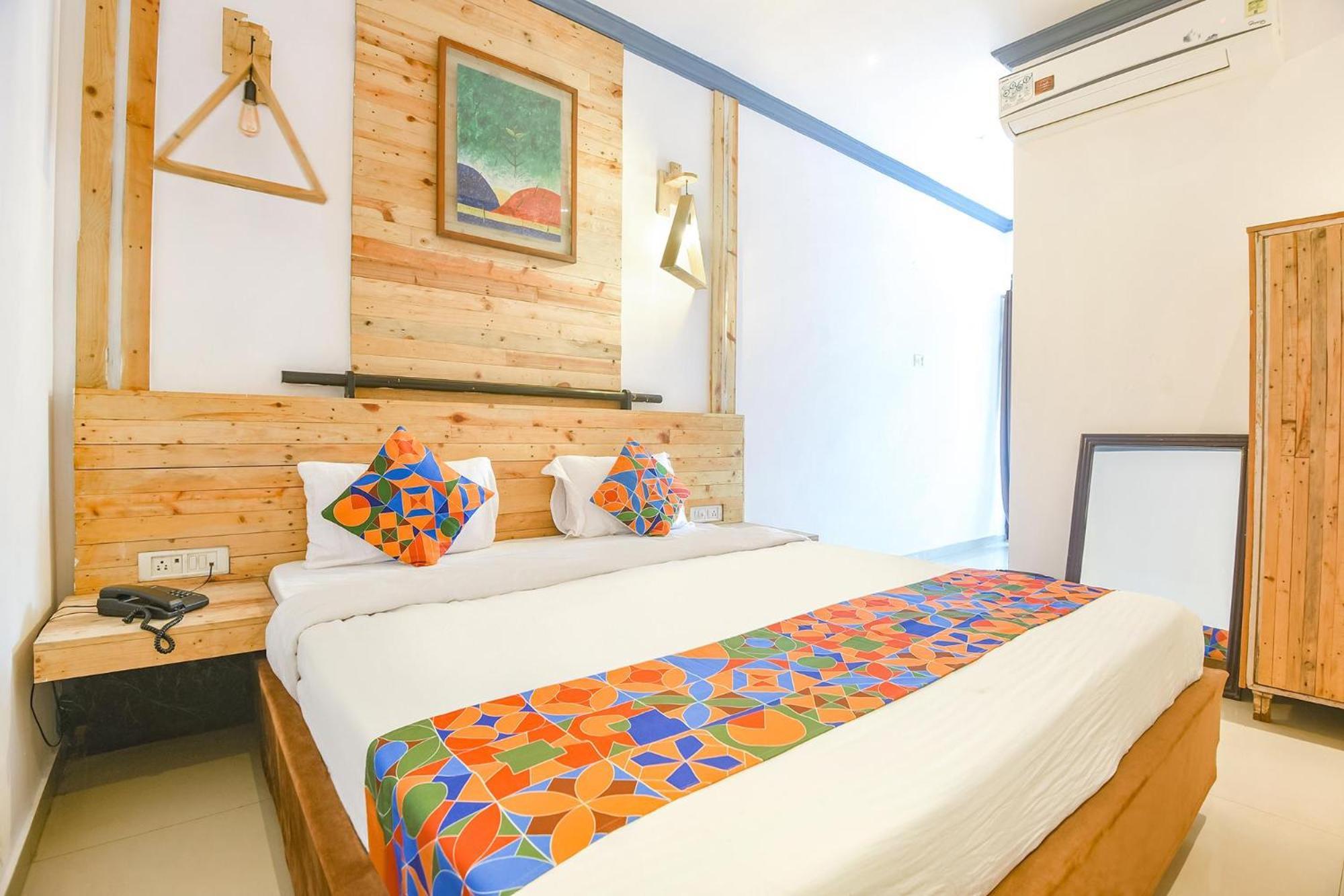Fabexpress Neo Calangute Beach Resort Bagian luar foto