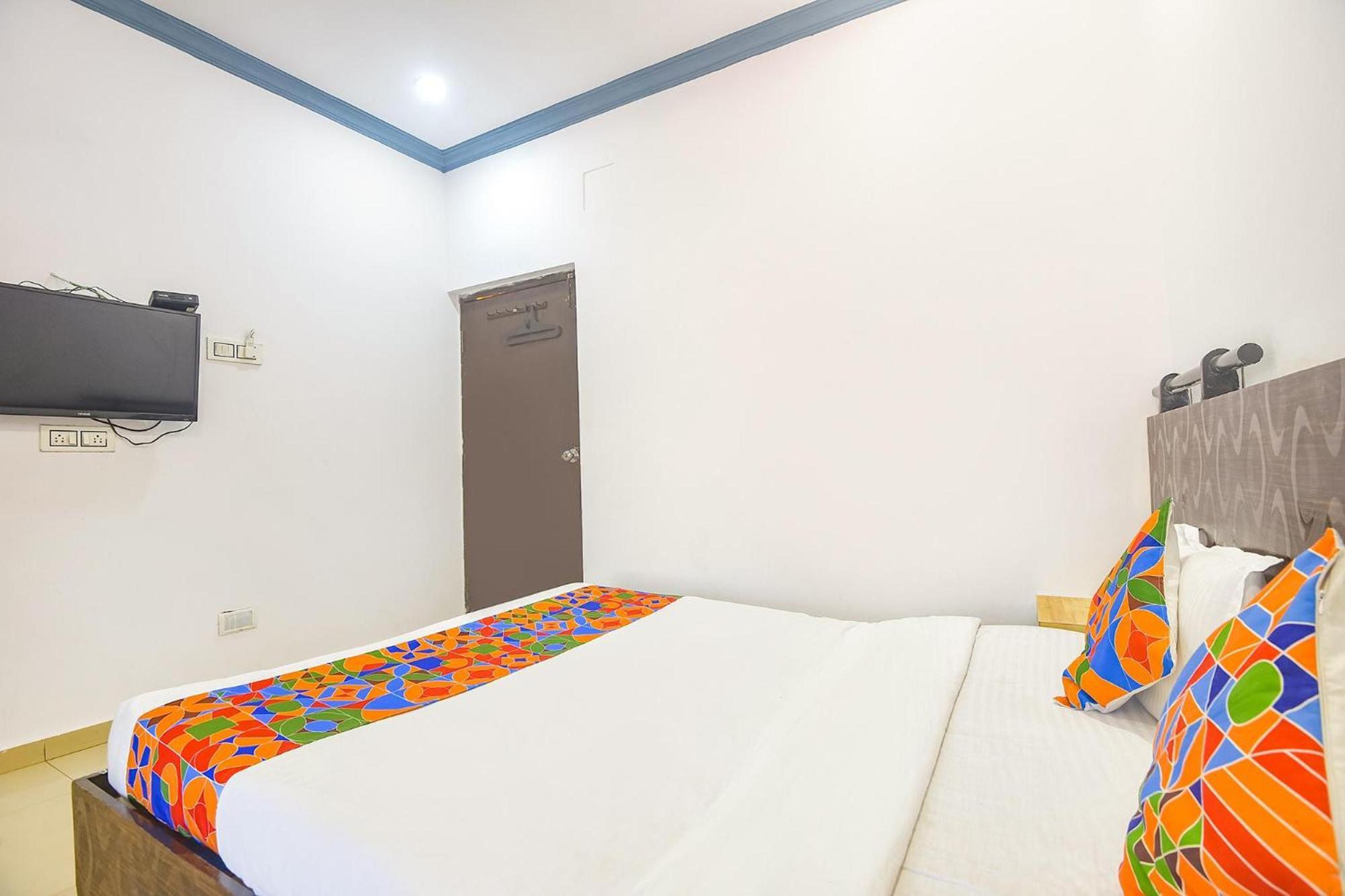 Fabexpress Neo Calangute Beach Resort Bagian luar foto