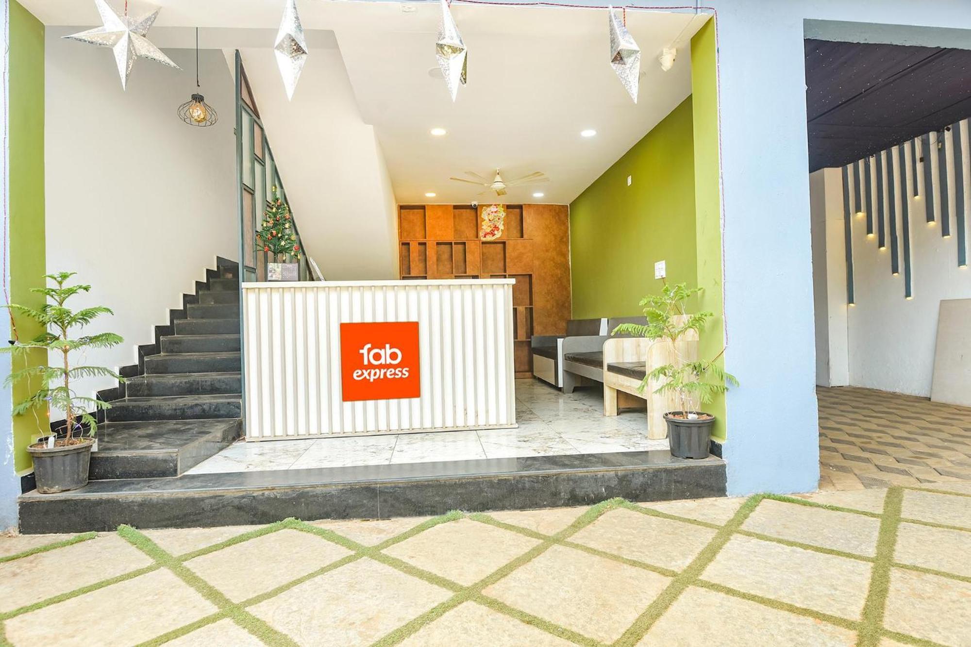 Fabexpress Neo Calangute Beach Resort Bagian luar foto