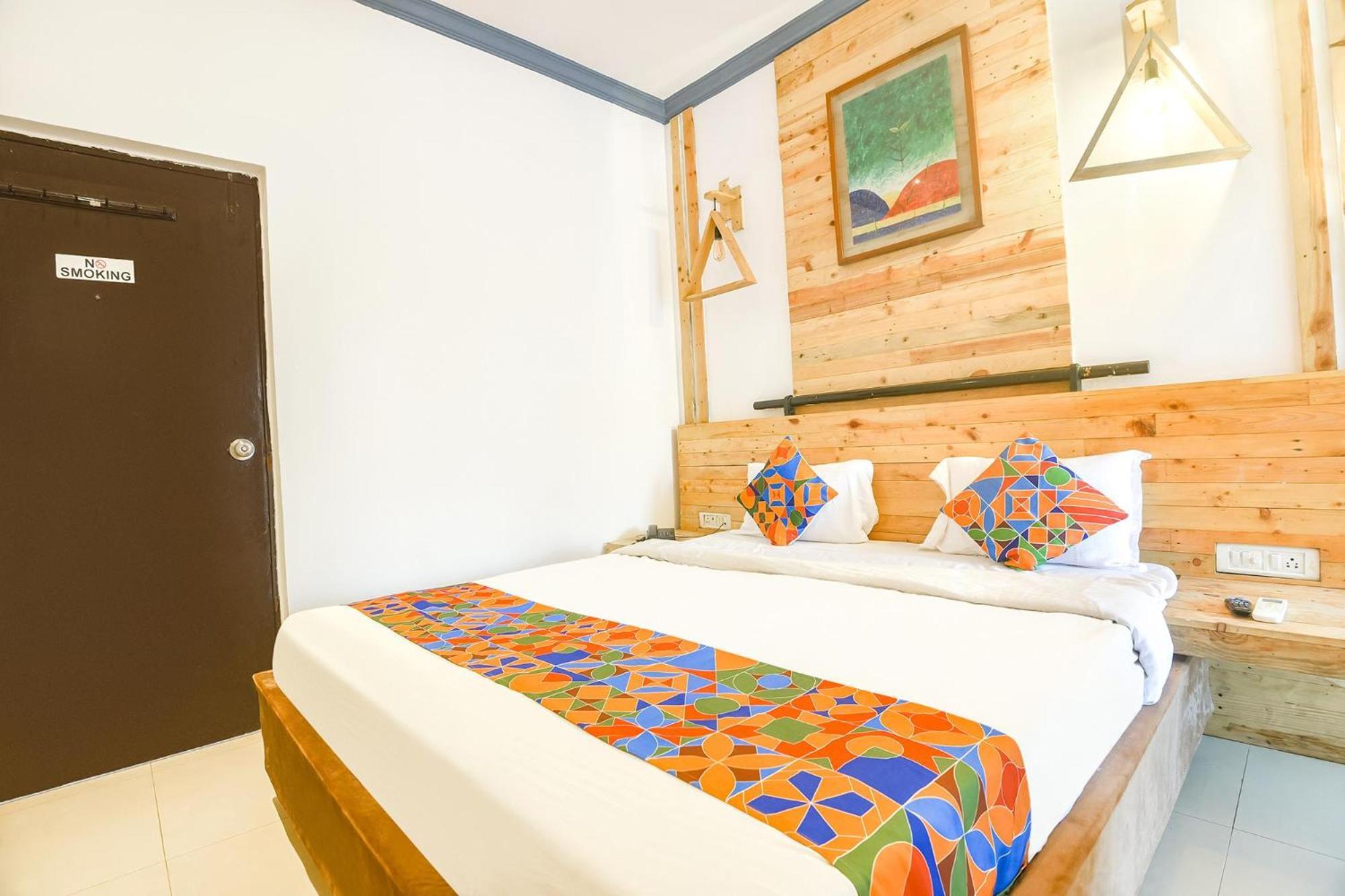 Fabexpress Neo Calangute Beach Resort Bagian luar foto
